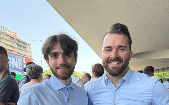 Foto von Elias und Raphael bei der Lehrabschlussfeier